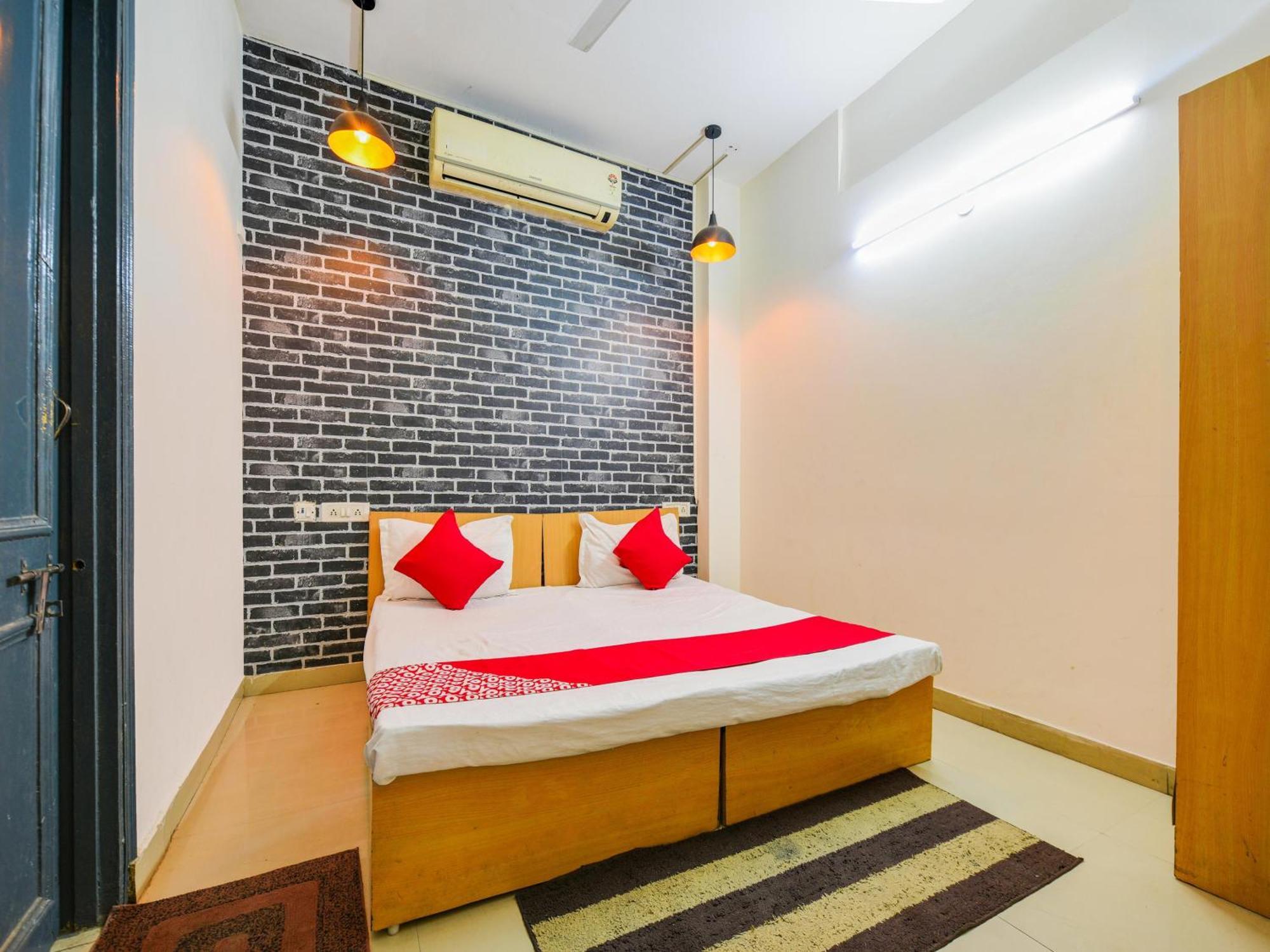 Hotel O Unique Delhi Home Stay ニューデリー エクステリア 写真